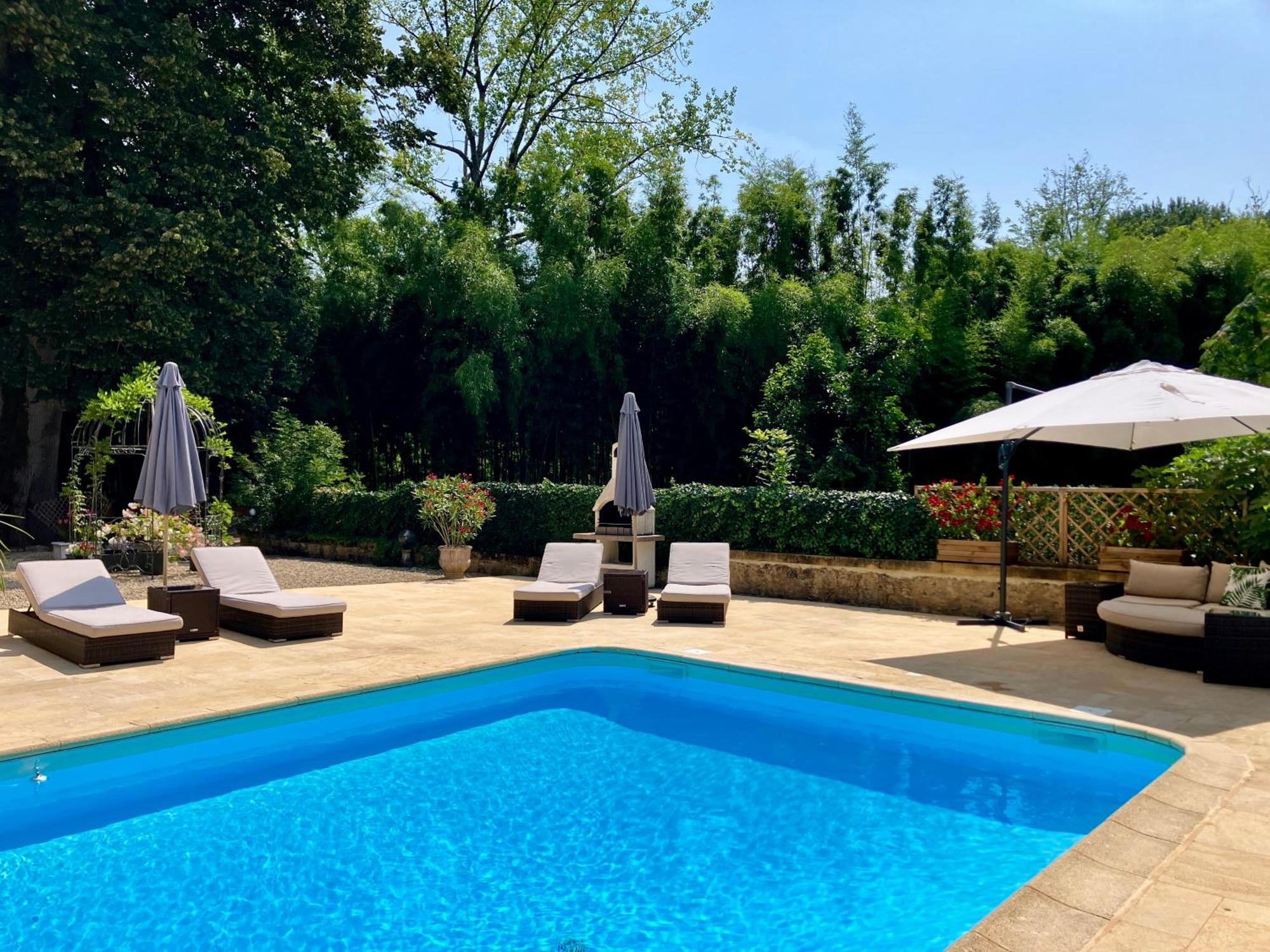 Le Petit Chateau - Adults Only Property Villa Le Bugue Luaran gambar